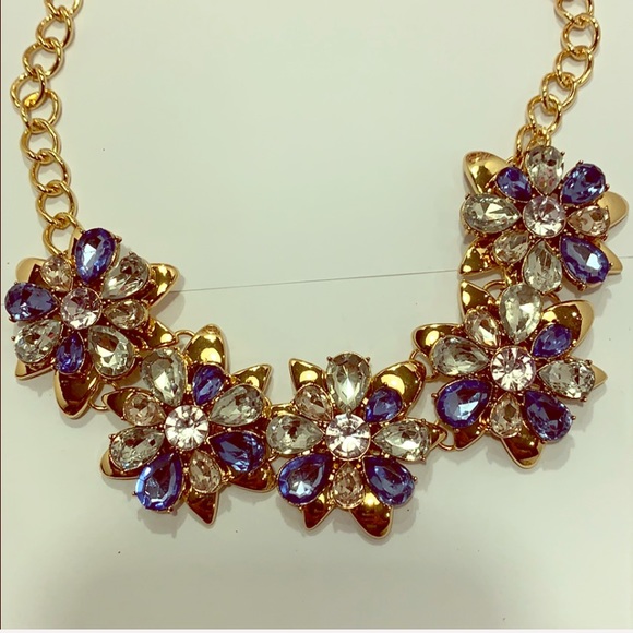 NEW/ NWOT SUGARFREE Floral Gold Tone Necklace - Picture 7 of 8